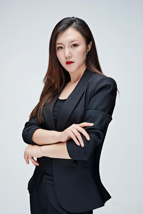 柳璀影 视觉与舞美负责人